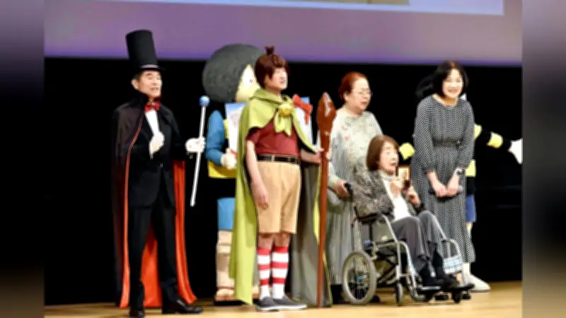 境港で水木しげる生誕104年祭 妖怪仮装の1500人が功績を追悼