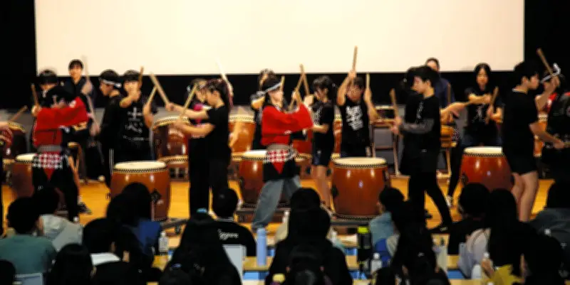 東日本大震災15年 福島・双葉町と多摩市の児童300人が和太鼓で共演 復興願う合唱も