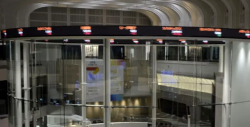 東証日経平均が1866円大幅反落、中東混乱と原油高懸念で売り優勢に