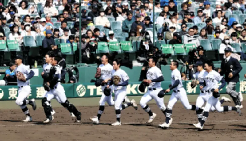 救助中に2隻目も転覆か 辺野古沖で女子高生と船長死亡、14人負傷