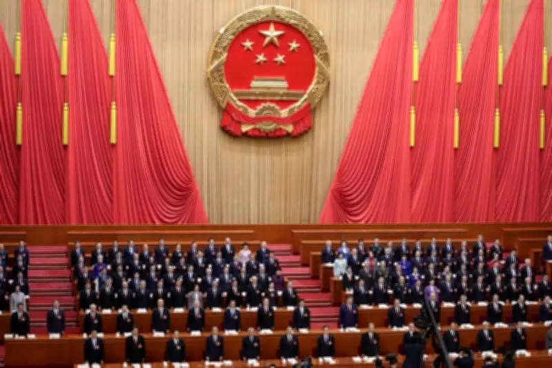 中国、2026年GDP成長率目標を「4.5～5.0％」に引き下げ 全人代で李強首相が表明