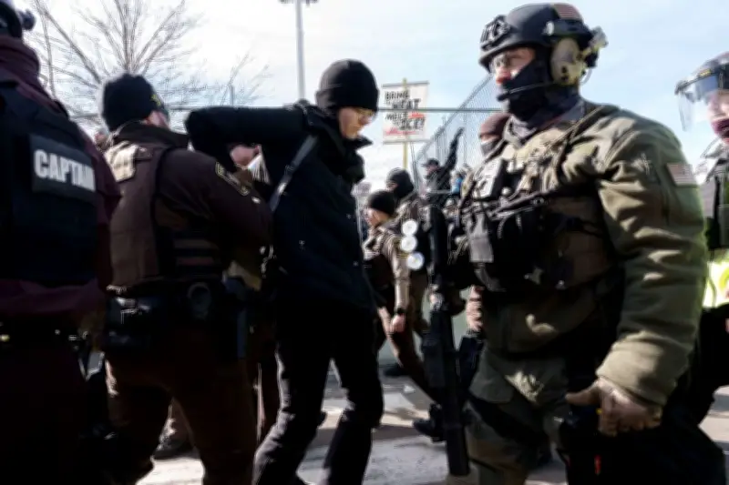 米移民が財政にプラス影響、30年間で2300兆円改善 ケイトー研究所調査