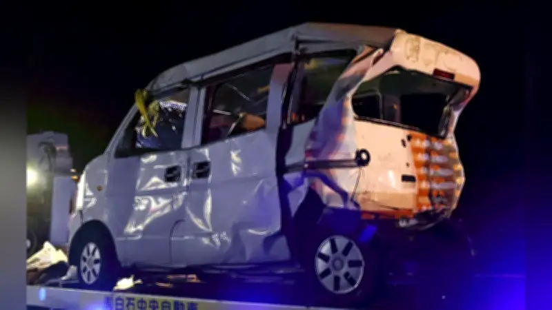 佐賀県国道34号で10台絡む多重事故、5人搬送も全員命に別条なし