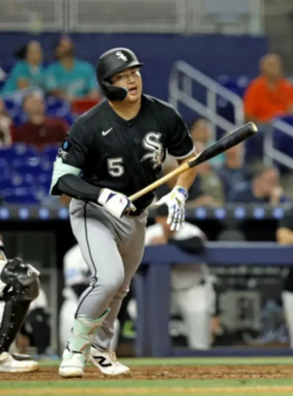 村上宗隆、4試合連続本塁打記録ならず 岡本和真は2戦連発、菅野智之は1失点で初登板