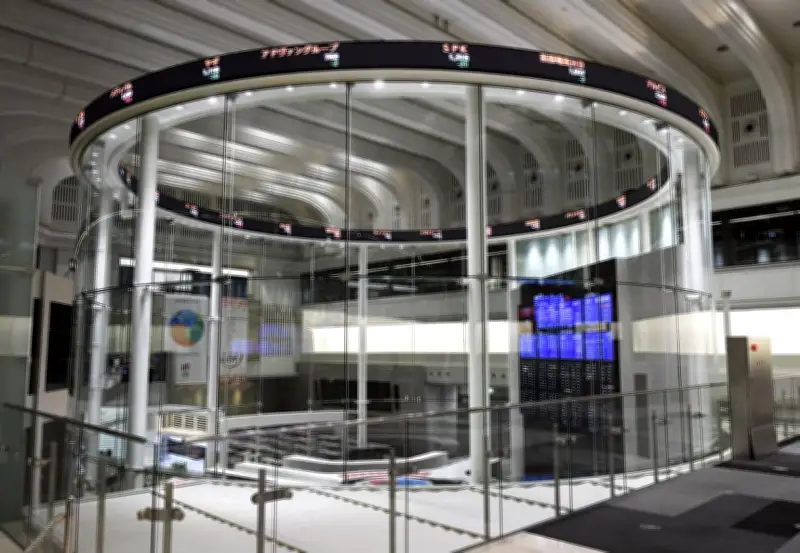 東証日経平均大幅続落、終値5万4245円 米対イラン作戦拡大で中東懸念強まる