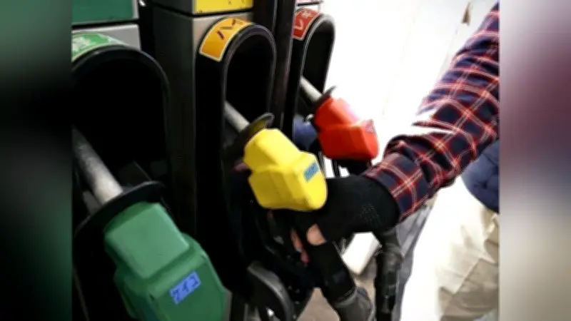 ガソリン価格が6週ぶりに下落、全国平均は177.7円に