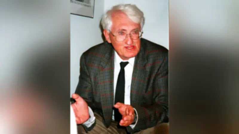 日本初の国産ロボット犬「AIBO」が25周年を迎え、AI技術の進化を振り返る