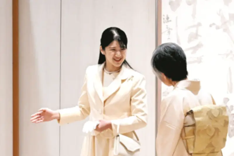 愛子さま、現代女流書展を鑑賞「書を学ばなければ」と決意　歌会始に備え