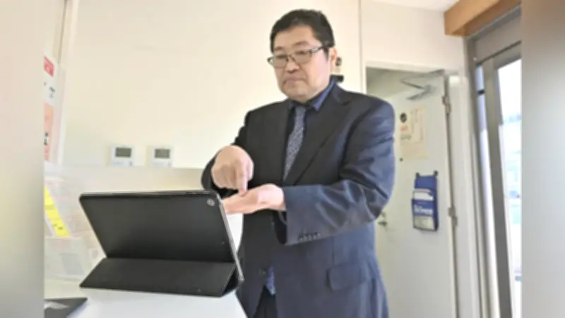 香川県警、バリアフリー強化 交番で手話通訳サービス導入、信号機の音で方角を統一