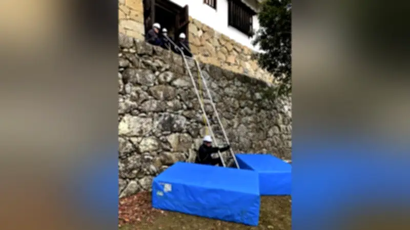 姫路城の観光客避難用はしごが消防防災科学技術賞を受賞、文化財の安全対策を強化