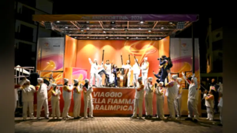 コルティナ冬季パラリンピックで五つの聖火が一つに融合、感動の聖火リレーが実現