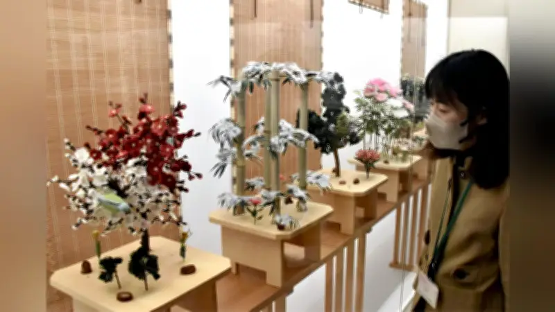 伝統の植物染め展、三重・菰野町で開催　染司よしおか６代目の作品１１０点