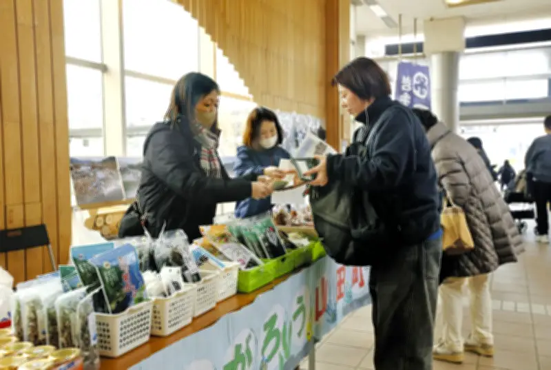 神奈川で被災地支援の思いを伝える写真展と特産品販売、武蔵溝ノ口駅で開催