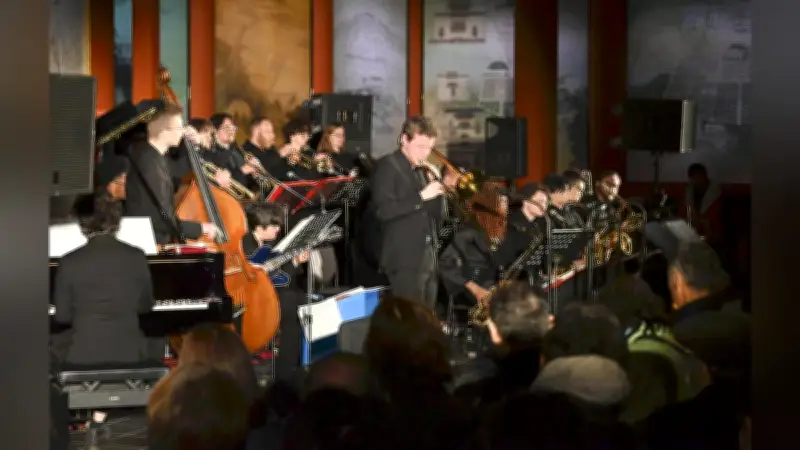 米テンプル大ジャズバンドが奈良・薬師寺で演奏 古都にスイング響く