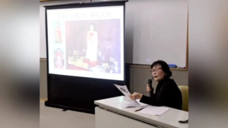 戦争の記憶を詩に託す朗読会、福岡で開催 ウクライナ侵略も題材に