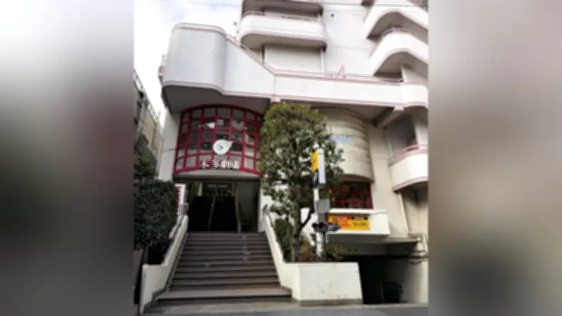 下北沢が「演劇の街」に変貌した理由とは？本多劇場の貢献と文化発信の歴史