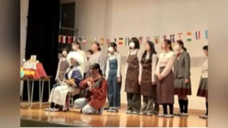 北鎌倉女子学園で英語フェスティバル開催、生徒が舞台で英語パフォーマンスを披露