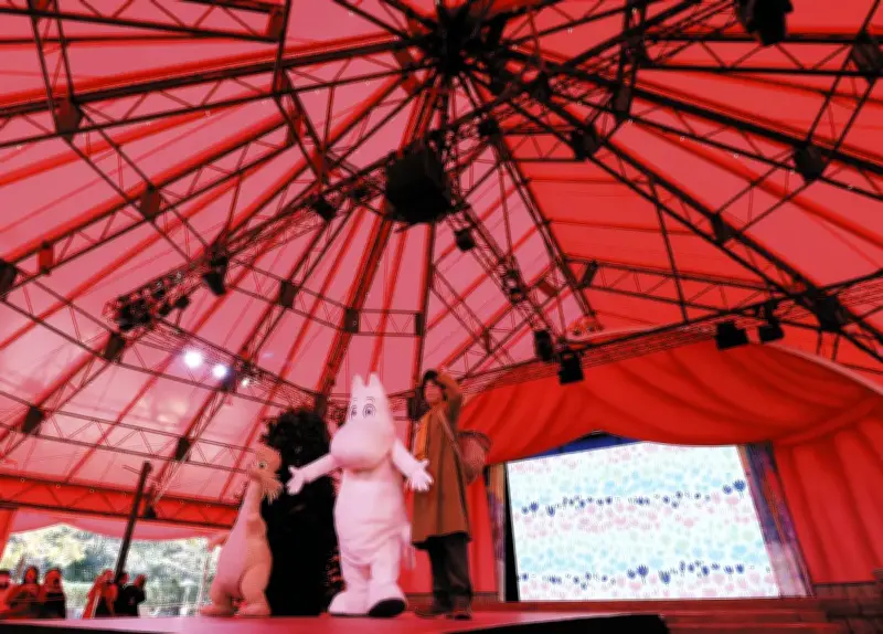 埼玉・ムーミンバレーパーク「エンマの劇場」が屋根付きに 全天候型シアターでリニューアル