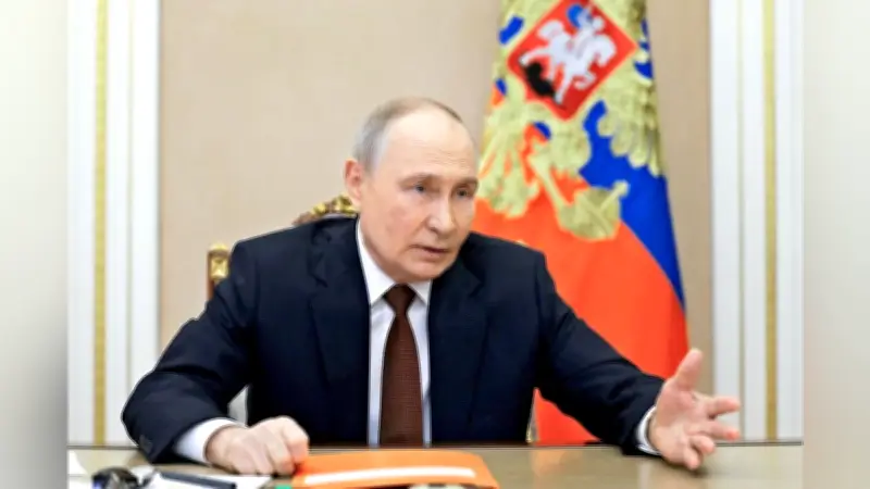 米国、制裁を一時緩和しロシア産原油購入を認める 原油高騰対策で方針転換