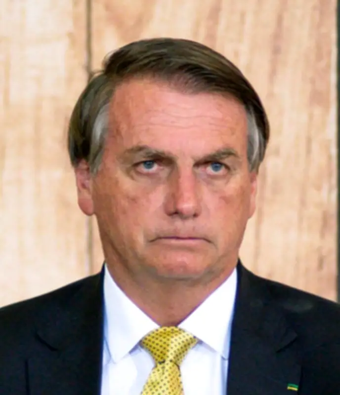 ブラジル前大統領ボルソナロ氏が重い肺炎で入院、収監先から緊急搬送