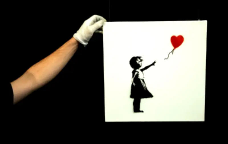 バンクシーの正体が「特定」か ロイター報道、英男性ロビン・ガニンガム氏と