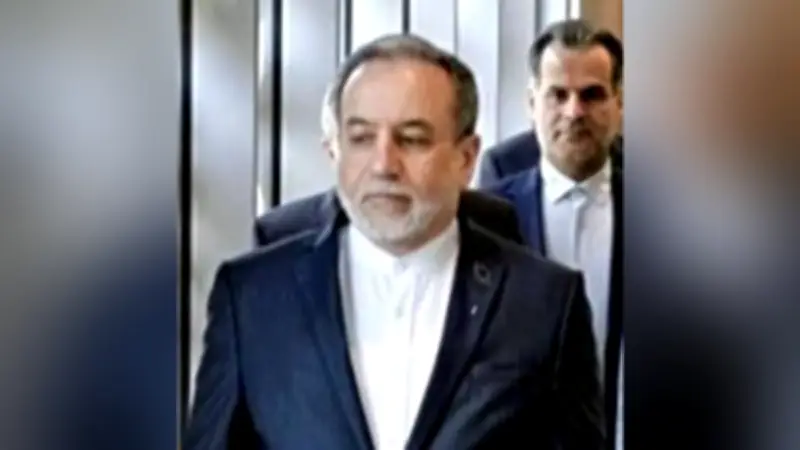 イラン外相、中露から「軍事的協力」受けると発言 米国けん制狙う思惑か