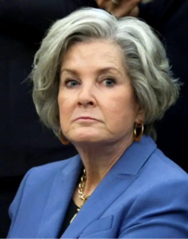 トランプ大統領側近のワイルズ首席補佐官が初期乳がんと診断、職務は継続へ