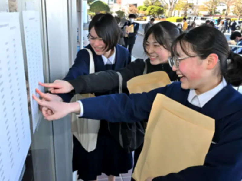 福島県いわき市の小名浜港で水揚げされたサバから放射性物質が検出されず、安全が確認される