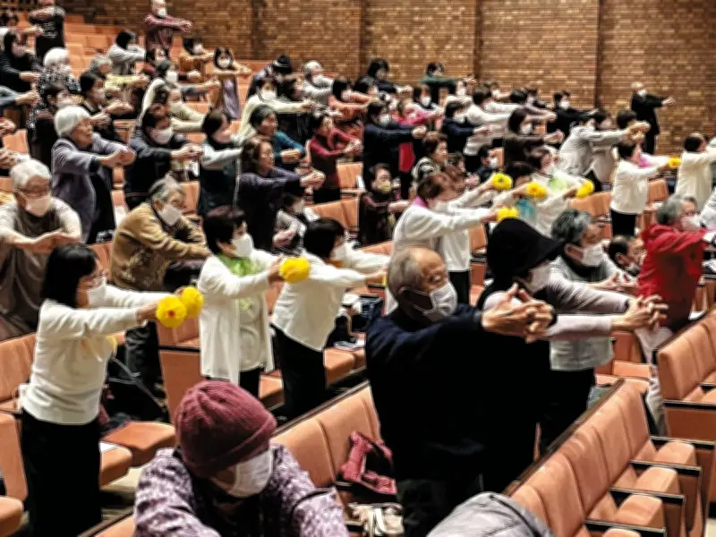 群馬県安中市で認知症予防研修会、エアロビクスや合唱で脳を活性化