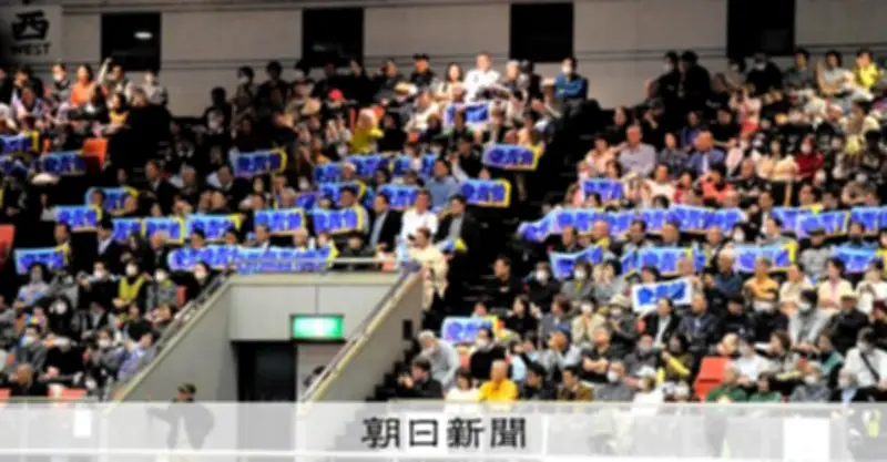 ウクライナ出身の大関・安青錦、関西大応援団と築く相撲の架け橋