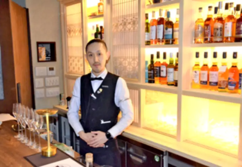 郡山駅前に新バー「ウルル」開店、和モダン内装で福島の魅力を発信