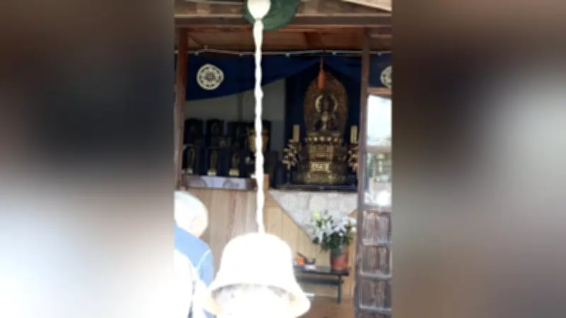 熊本・人吉球磨で「相良三十三観音」春の開帳 参拝客が祈りをささげる