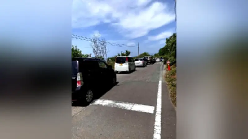 愛媛・下灘駅のオーバーツーリズム、専属対応員で対策強化へ 渋滞やポイ捨てに住民苦悩