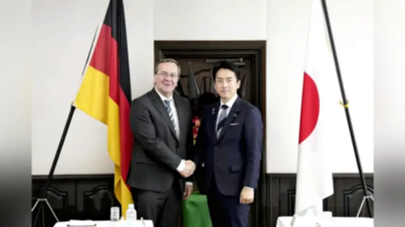 日独防衛相が横須賀基地で会談、中東情勢巡り協議し協力強化で一致