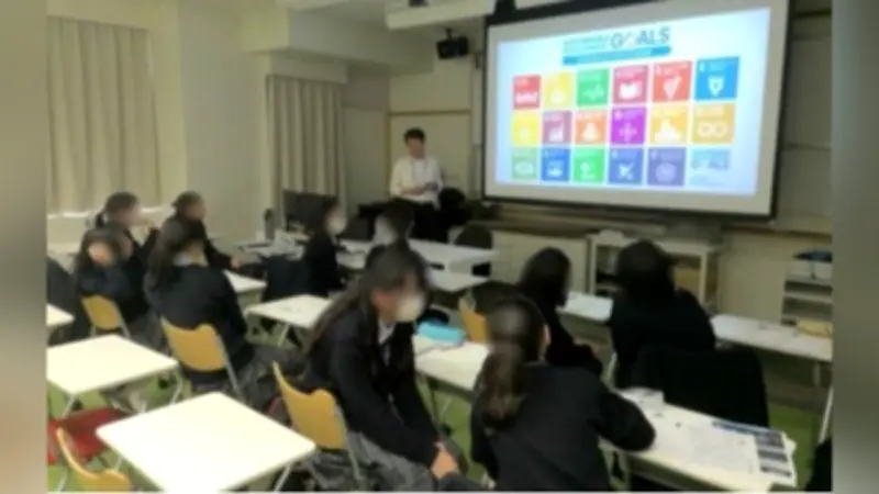 世界銀行担当官が中大横浜で講演、好奇心の大切さを強調