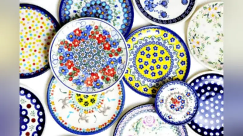 東京・目黒のポーランド食器専門店、職人の手描きで彩る華やかな食卓