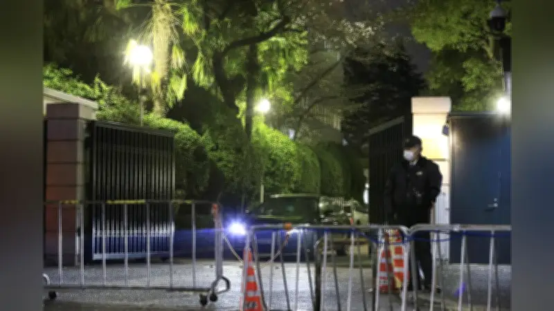 中国大使館侵入事件、宮崎の幹部自衛官が「大使に意見伝える」と供述、隣接ビルから柵乗り越え