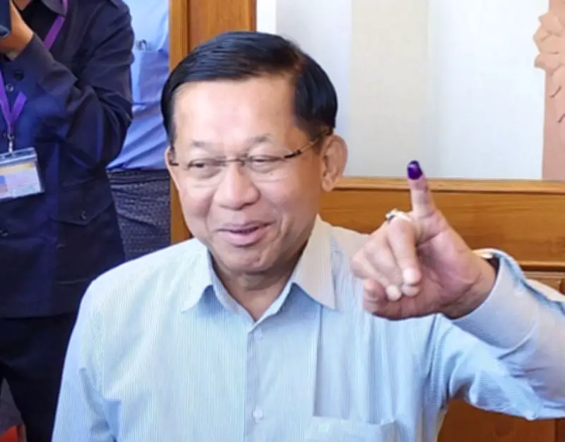 ミャンマー国軍トップ交代へ ミンアウンフライン総司令官が退任、大統領就任の意向固める