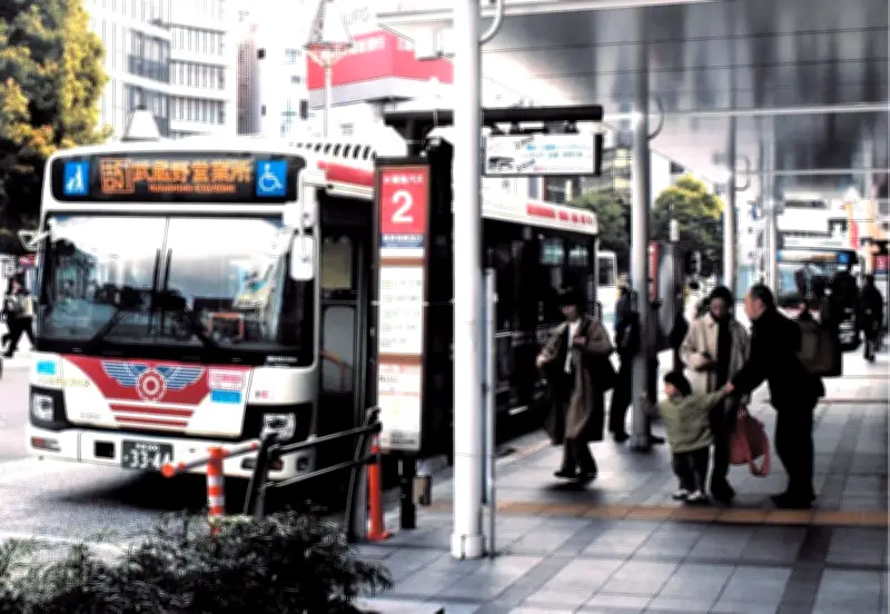 関東バス、ストライキ回避で通常運行 低賃金・長時間労働の改善求めぎりぎり決着