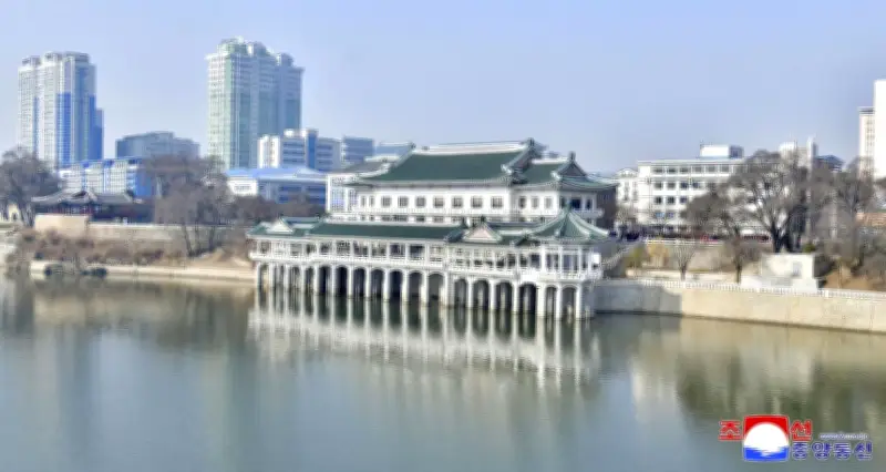 金正恩氏が指導した平壌の犬肉料理専門店が完工　伝統食文化を強調