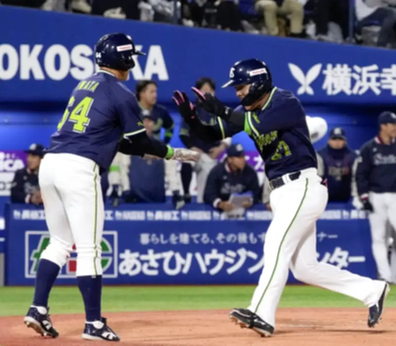 プロ野球Ｄ２―３ヤ ヤクルトが逆転勝利 伊藤の２ランが決勝打に