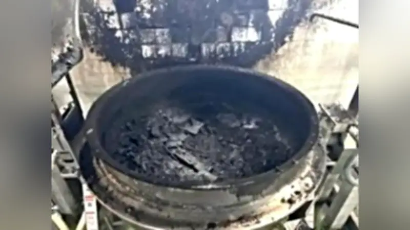 佐賀市給食センター火災、回転釜の油加熱放置が原因と判明