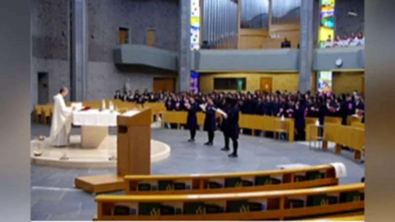 コロナ禍を乗り越え卒業、雙葉中学校・高等学校で感謝ミサを開催