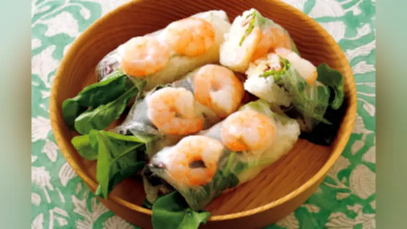 ライスペーパーで作る春の押しずし：エビとカマンベールの絶妙なハーモニー