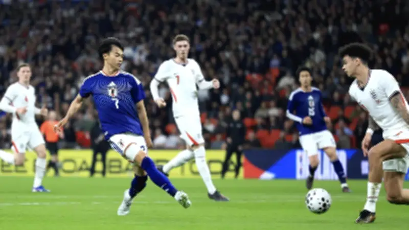 日本代表、歴史的勝利！イングランドを初撃破、三笘が先制ゴール