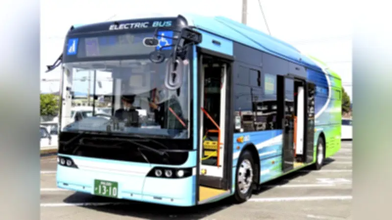 遠州鉄道が浜松でEVバス運行開始、座席にUSB充電ポート搭載で快適性向上