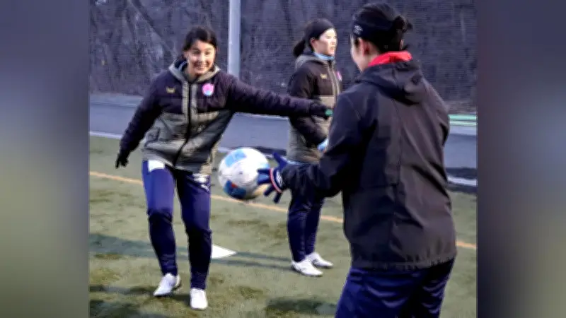 FCふじざくら山梨、悲願の1部昇格へ「前進」のシーズン開幕　攻守の積極性を強化