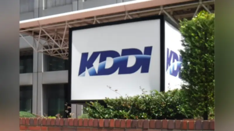 KDDI、au利用者向けに米国で無料衛星通信サービス開始、iPhoneは未対応