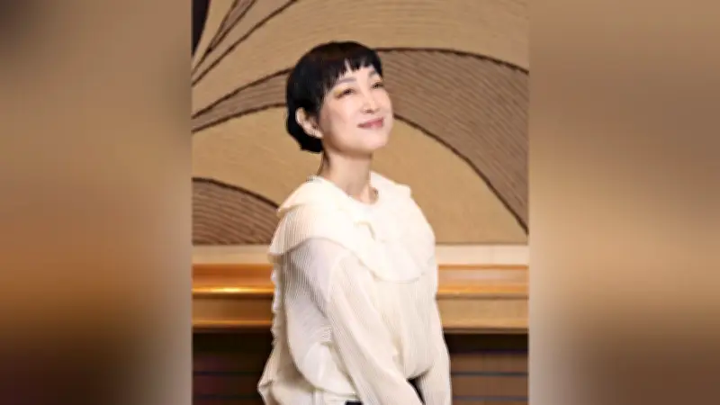 緒川たまきとKERAのケムリ研究室、新作「サボテンの微笑み」で繊細な兄妹劇を展開