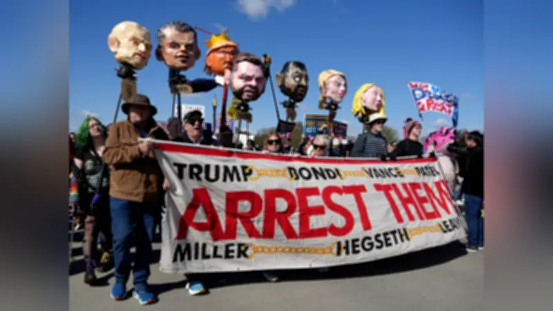 全米各地で「NO KINGS」抗議デモ、トランプ政権に「憲法軽視するな」と怒りの声